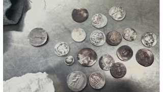 Yurt dışına kaçırılan 71 antik sikke komşuda yakalandı