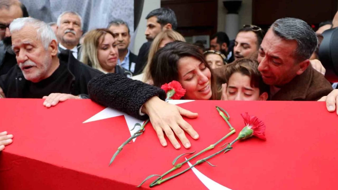 Zeydan Karalar'ın Özel Kalem Müdürü Samet Güdük, son yolculuğuna uğurlandı