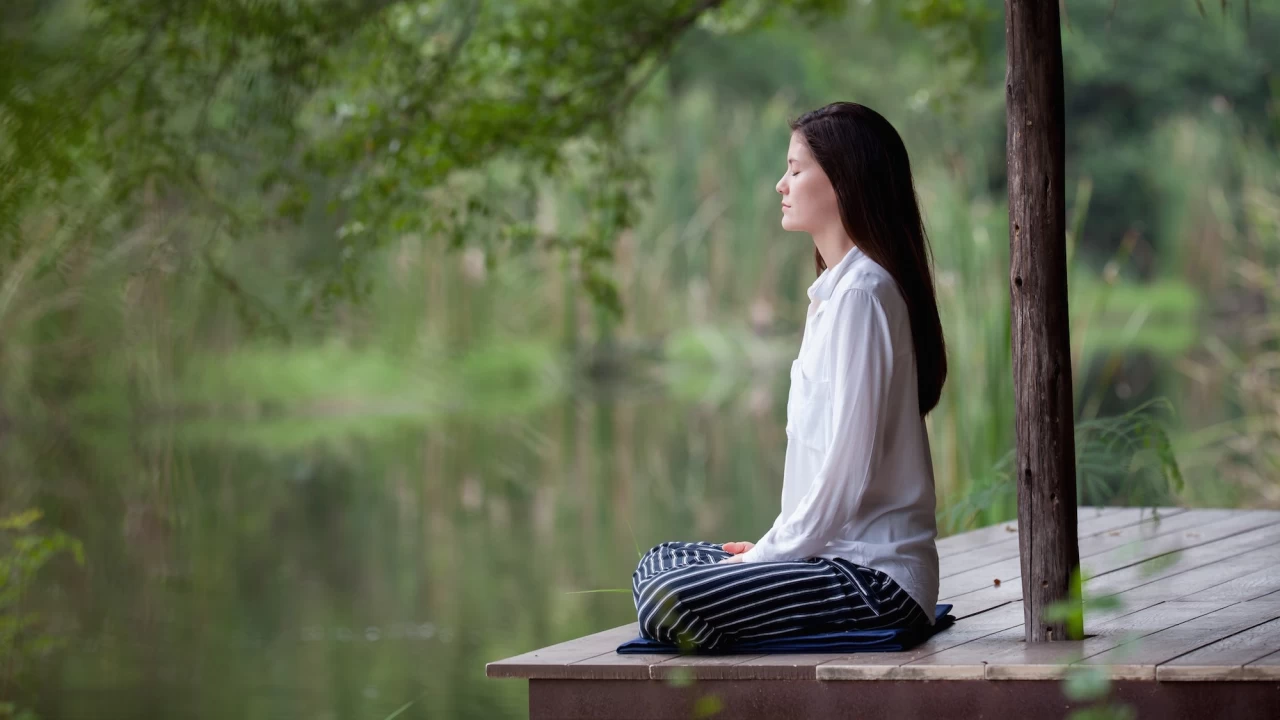 Zihninizi dinlendirmenin yolu meditasyon
