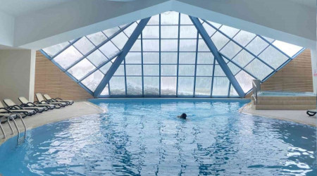 1863 metre yükseklikte spa ve havuz keyfi