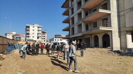 2 kardeşini öldürdü