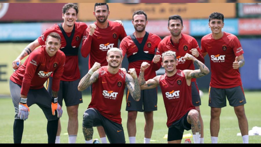 20 futbolcuyu ilk �ampiyonluk heyecan� sard�