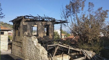 200 yıllık tarihten geriye enkaz kaldı