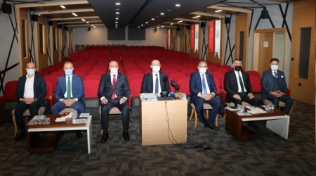 '2021'de en az 80 bin öğretmen atanmalıdır'