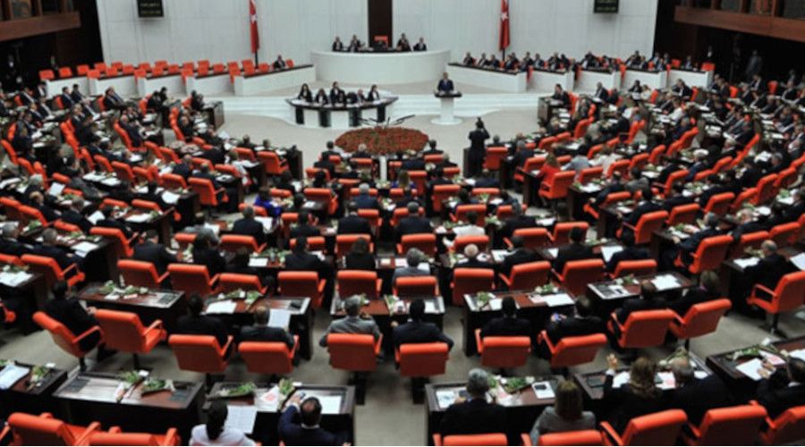 2022 bütçesi TBMM Plan ve Bütçe Komisyonu'nda kabul edildi