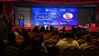 27 lkeden gen ynetmenler Future Scope'ta bulutu