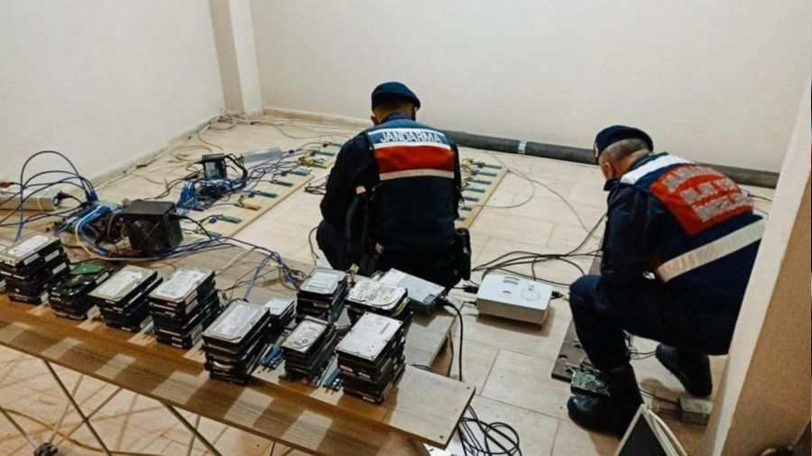 6 milyonluk kripto para �reten ��pheli Ku�adas�'nda yakaland�