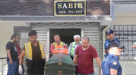 8. kattan apartman boşluğuna düştü