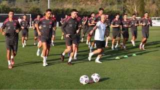 A Milli takm Grcistan mana hazrlanyor 
