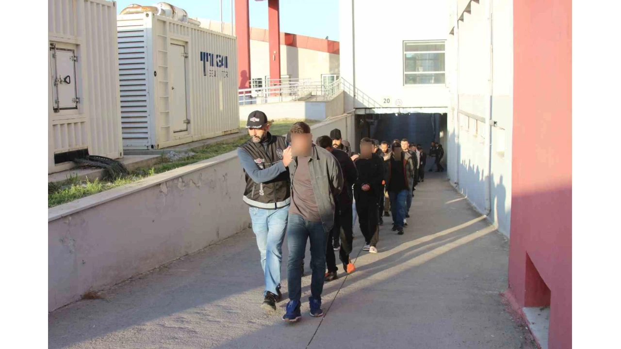 Adana merkezli 4 ilde suç örgütüne operasyon: 109 gözaltı