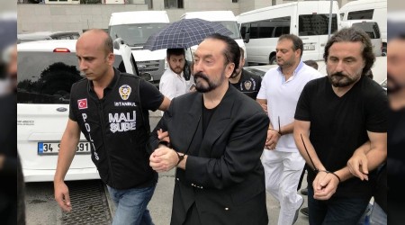 Adnan Oktar davası ertelendi