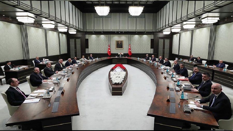 AK Parti'de 16 kabine üyesi milletvekili aday oldu