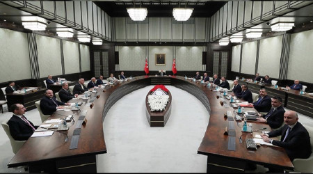AK Parti'de 16 kabine üyesi milletvekili aday oldu