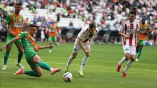 Akdeniz derbisinin Antalyaspor kazandı