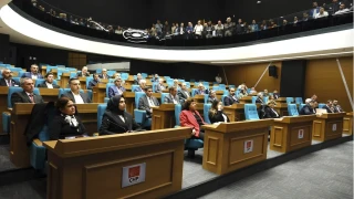 AKP itiraz etti, mahkeme se�imi iptal etti!