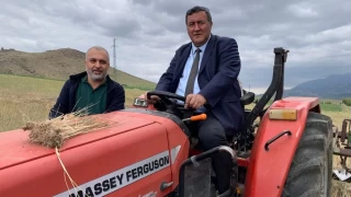 'AKP’den önce traktör yoktu' diyen AKP'li Usta’ya, tepki gösteren Gürer, 2000 yılında ülkemizdeki traktör sayısının 941 bin 843 adet olduğunu açıkladı