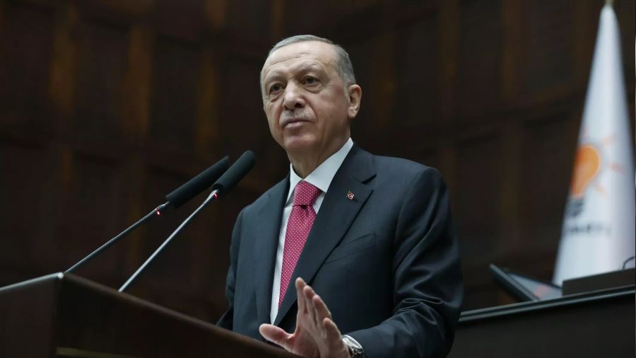AKP'nin adayı resmen Erdoğan