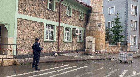 Aleme isabet eden yldrm cemaati korkuttu