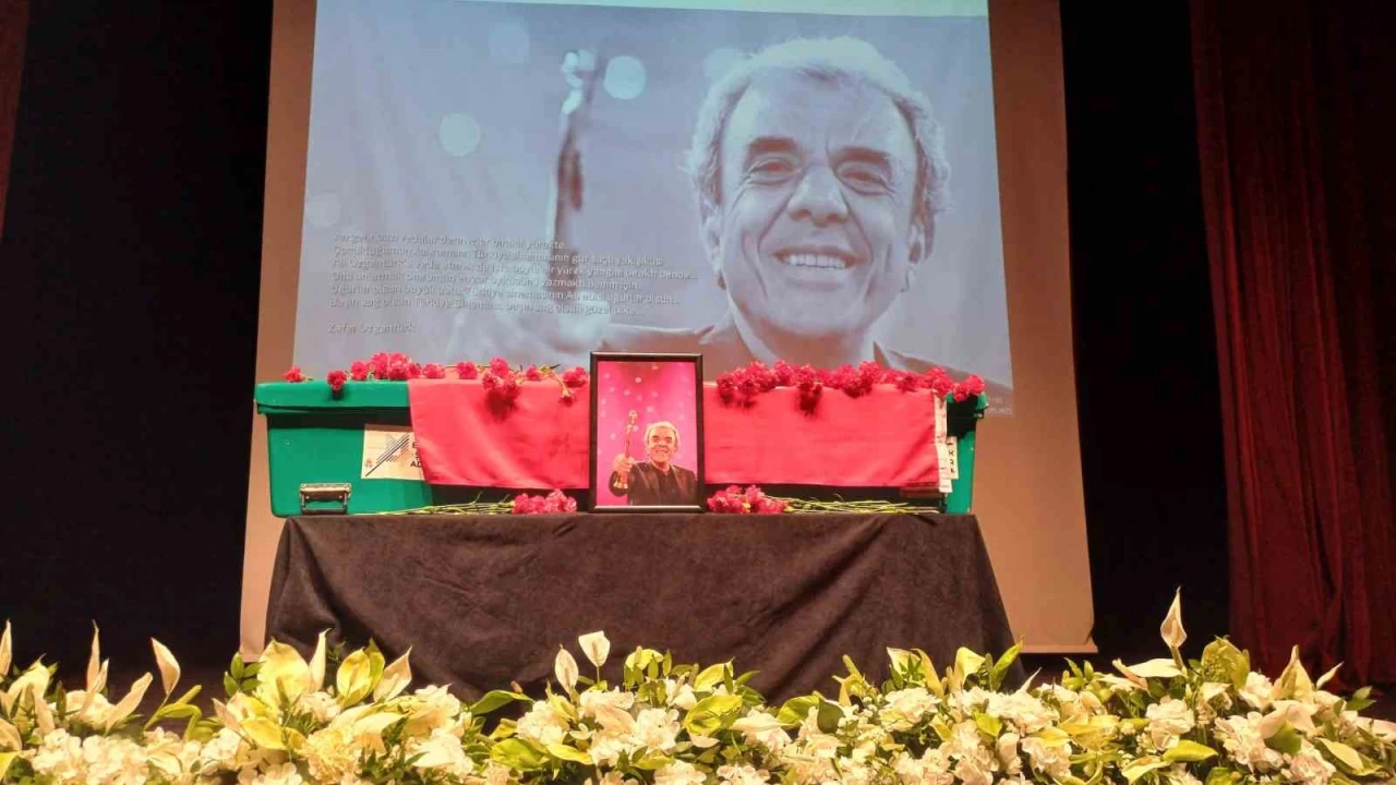 Ali Özgentürk son yolculuğuna uğurlandı