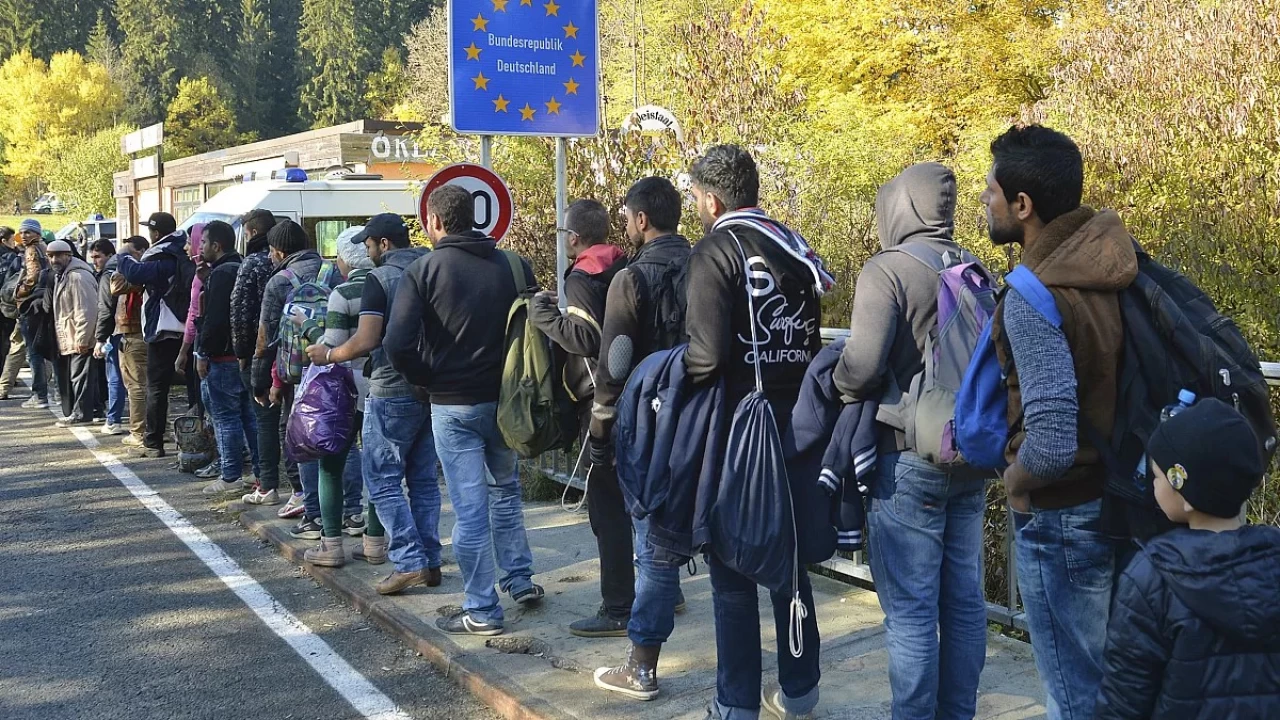 Almanya çok sayıda Afganistan vatandaşını sınır dışı etti