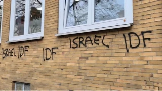 Almanya'da 2 gnde 3 camiye saldr