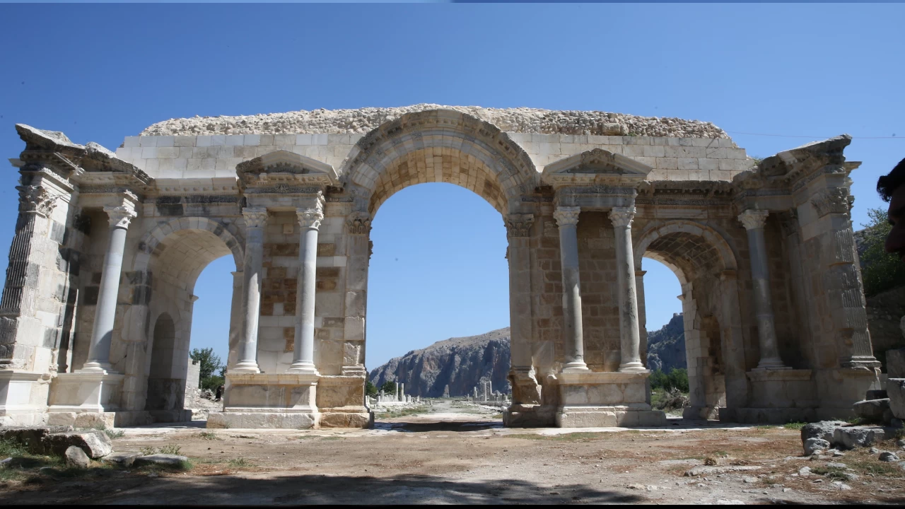 Anadolu'daki ilk cami Adana'da mı?
