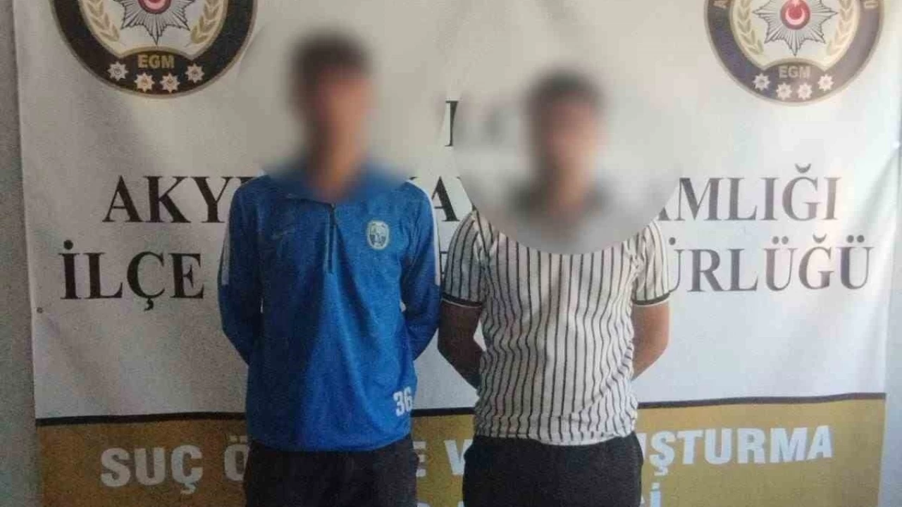 Ankara'da camiye yang�n t�p�yle zarar veren zanl�lar g�zalt�na al�nd�