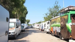 Antalya'da kamusal alanları işgal eden karavanlar kaldırıldı