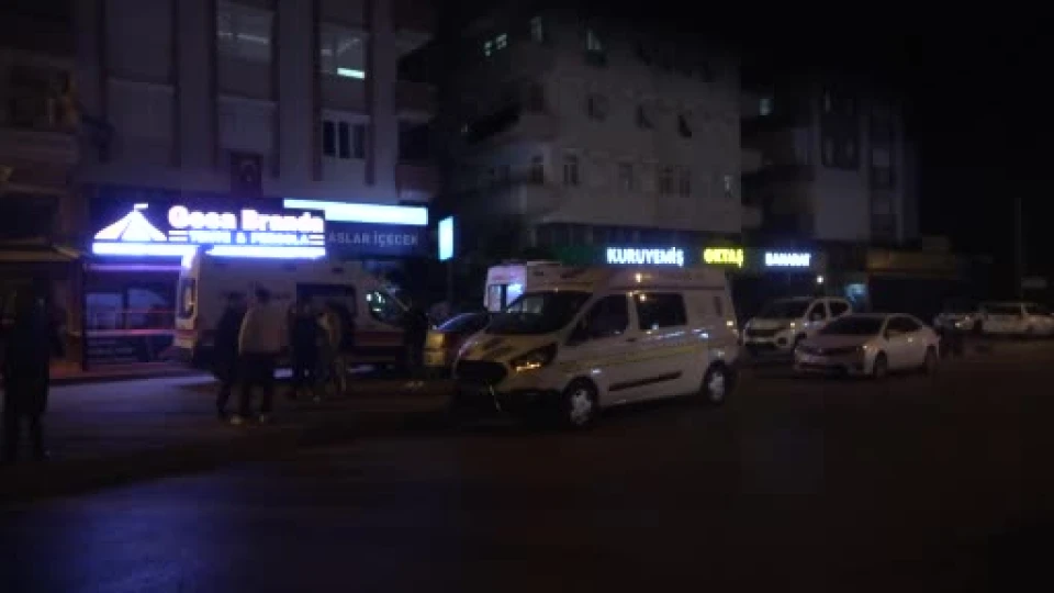 Antalya'da markette cinayet: 2 �l�