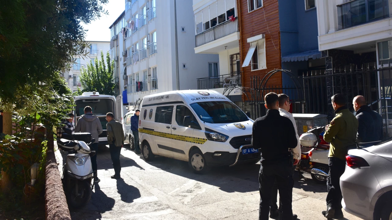 Antalya'da uzman çavuş evinde ölü bulundu