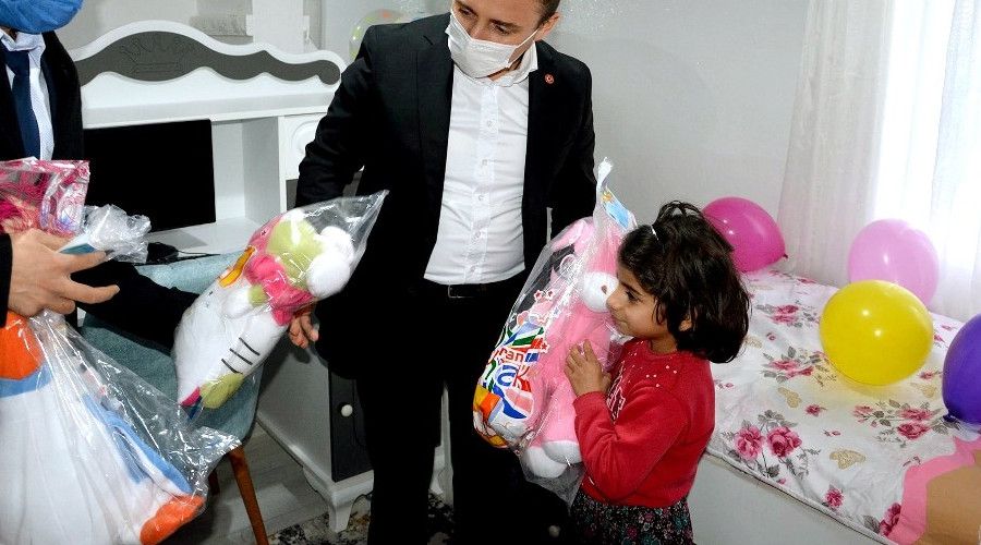 Araban'da yetim ve öksüz çocukların yüzleri gülüyor