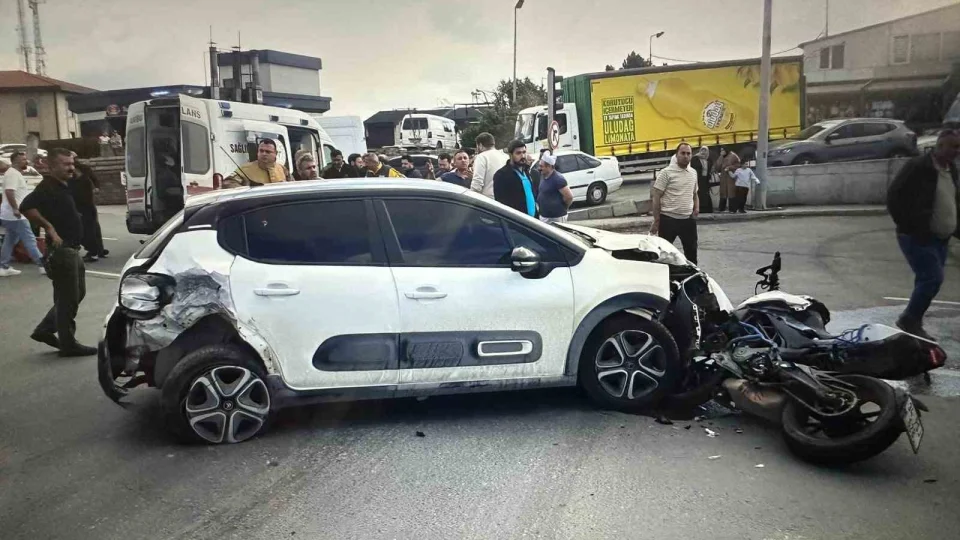 Arnavutköy'de zincirleme kaza: 5 yaralı
