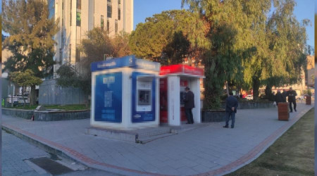 ATM'den para çeken vatandaşa kapkaç şoku