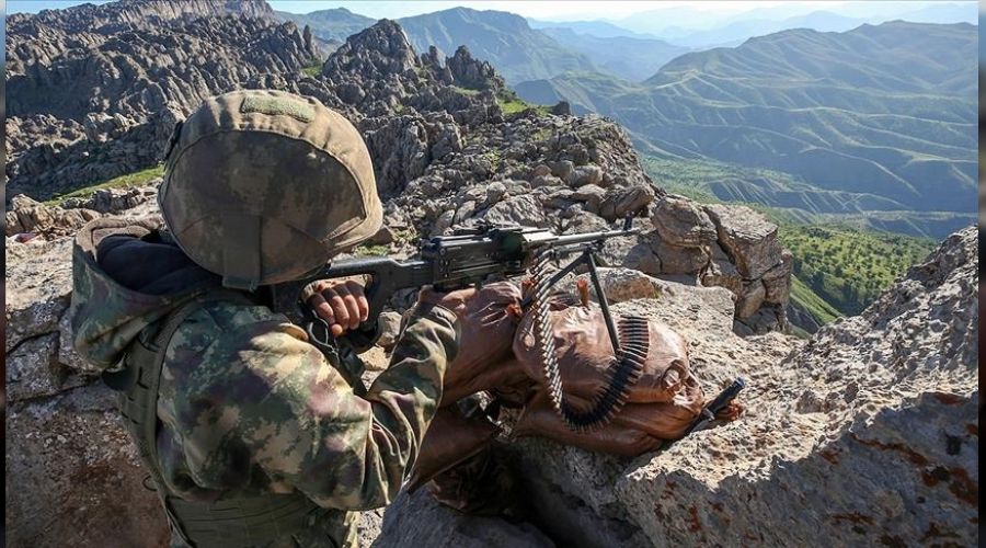 Avaşin'de 3 PKK'lı terörist etkisiz hale getirildi