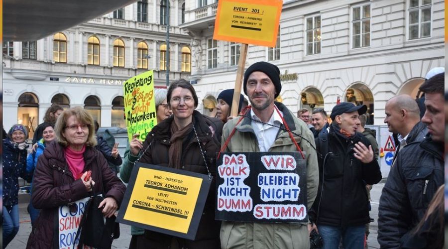 Avusturya'da protestocular k�s�tlama dinlemediler