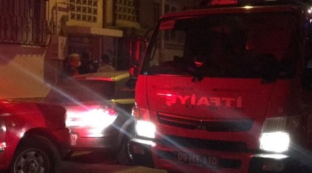 Aydın'da klima yangını apartmanı sokağa döktü