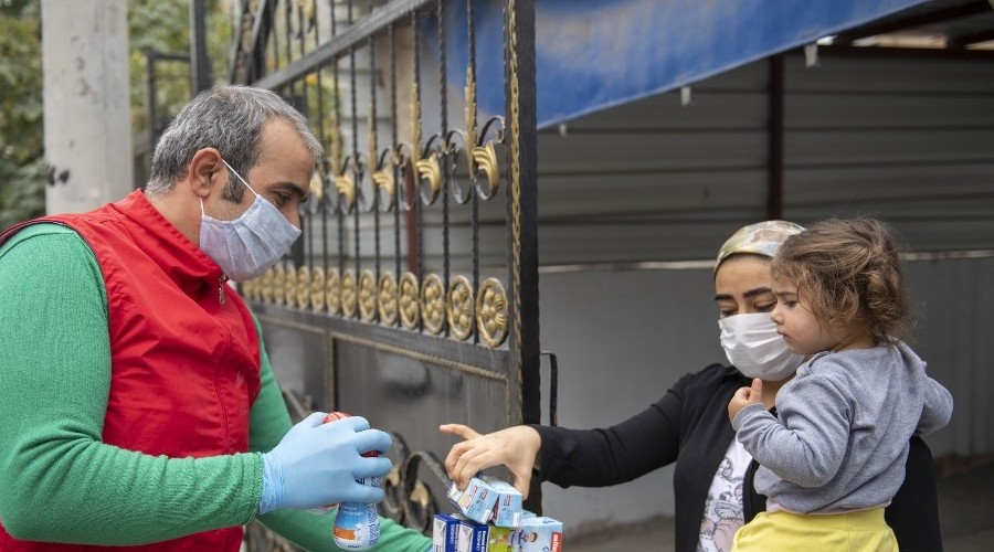 Ba���lanan 7 bin adet mama annelere ula�t�r�ld�