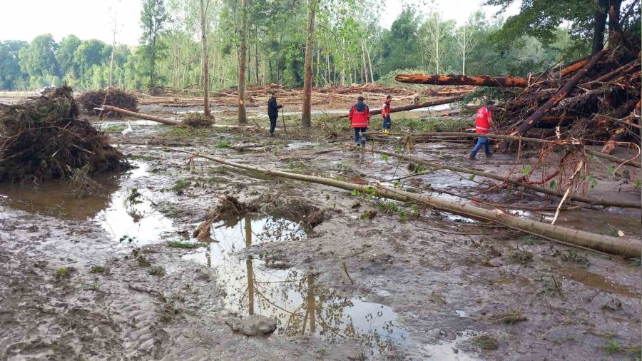 Bakan Koca duyurdu: K�rklareli'ndeki selde doktor ve e�i de kay�p