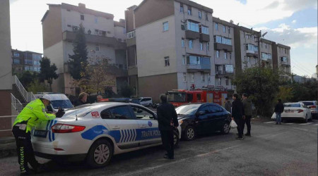 Balkonda başlayan yangın evin içine sıçradı