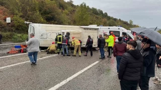 Bartn'da ii servisi devrildi: 1 l, 19 yaral