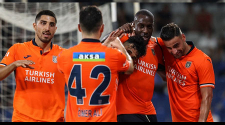 Başakşehir güle oynaya tur atladı
