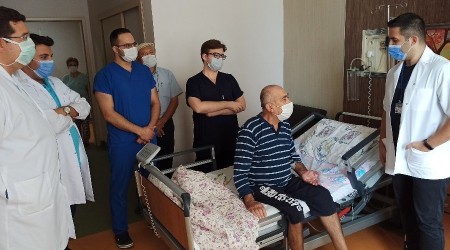 BAÜN Hastanesi'nde uyanık beyin ameliyatı yapıldı