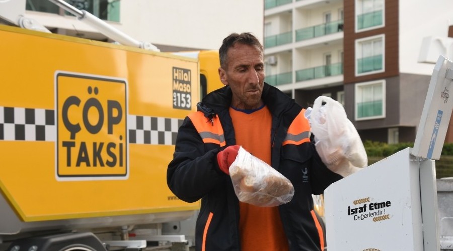 Bayat ekmekler de�erlendiriliyor