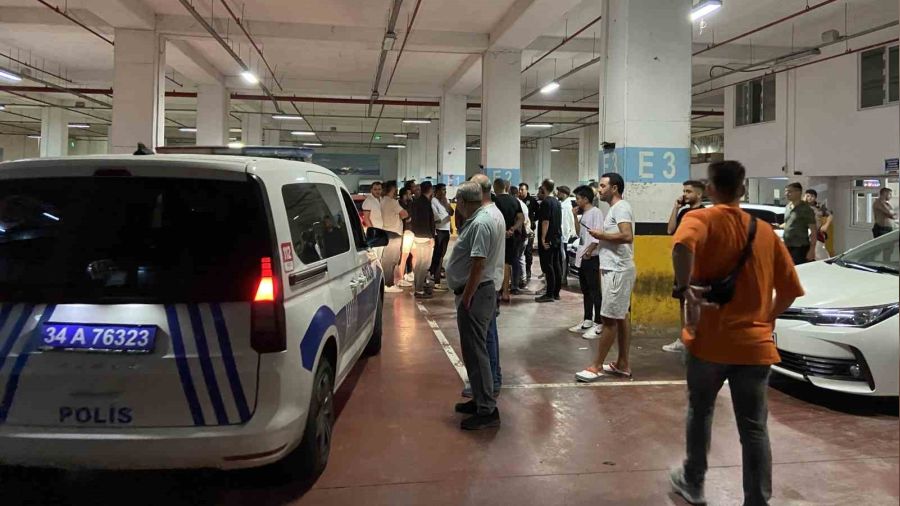 Bayrampaşa'da 15 aracın camını kırıp kaçtılar