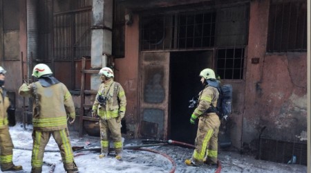 Bayrampaşa'daki plastik fabrikasında korkutan yangın