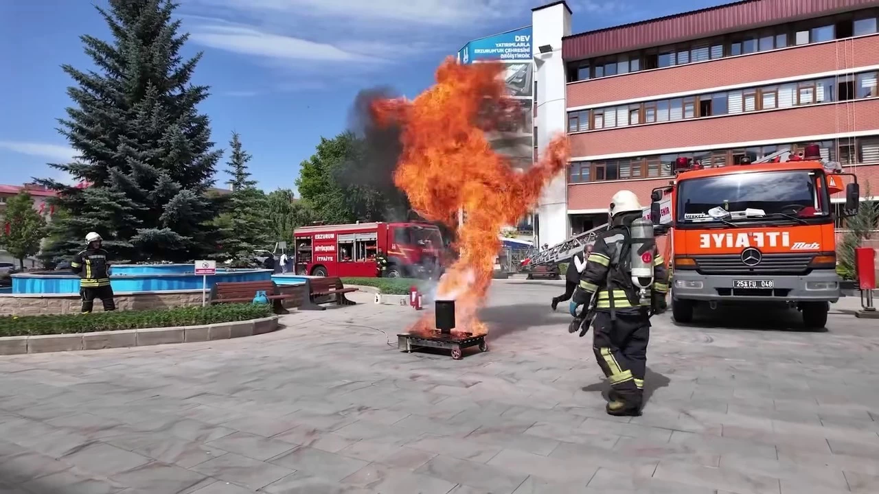 Belediyede ger�e�i aratmayan tatbikat