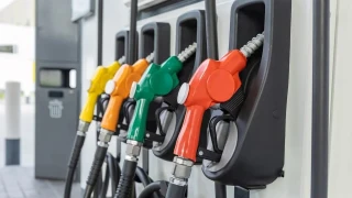 Benzine 12 liralık dev zam kapıda