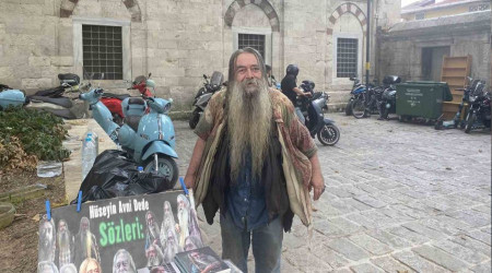 Beyazıt'ta 58 yıldır adının verildiği ağacın altında