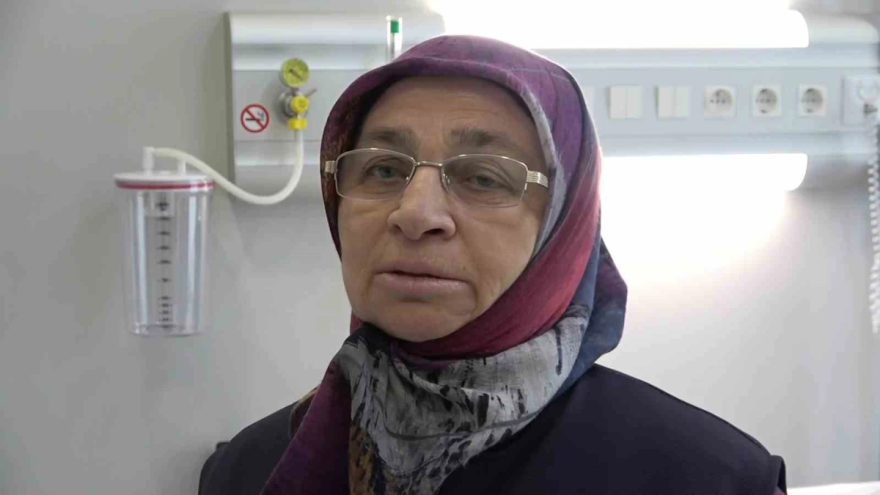 Bir aydır öksürüyordu, böbreğinden 5 santimlik kitle çıktı