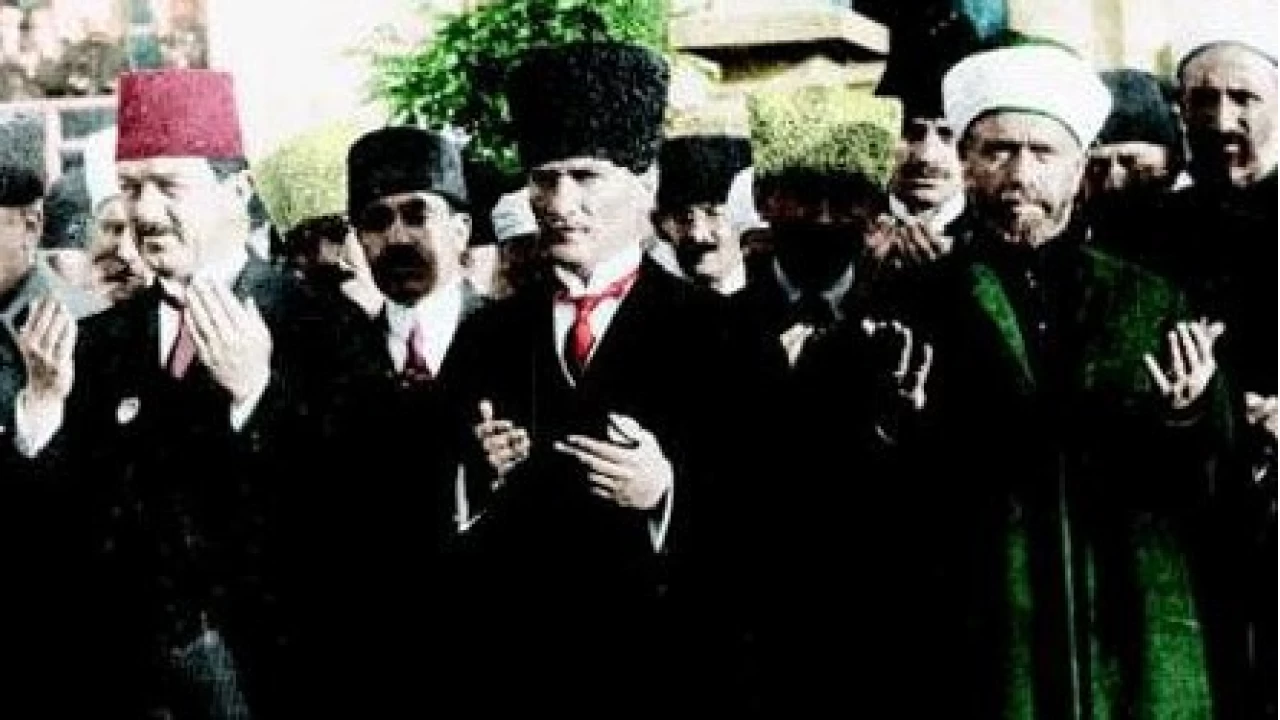 Birinci Meclis�in ilk konu�mas�n� Mustafa Kemal Pa�a yapt�